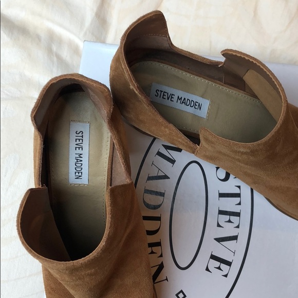 Steve Madden block heel booties - Picture 2 of 5